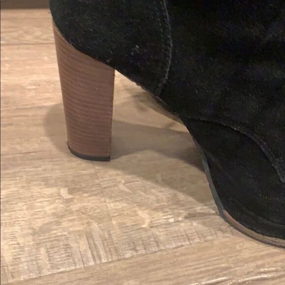 🎉Last deal 🎉Black suede heel boot - Picture 3 of 10